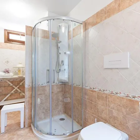 Apartamento - Doccia Idromassaggio - Giardino Privato Olbia